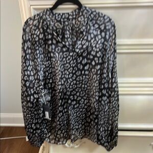 Worthington Black and White Round Neck Long Sleeve Blouse
